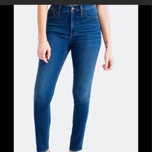 Madewell high waisted dark blue skinny jeans, great condition, zipper, 2…